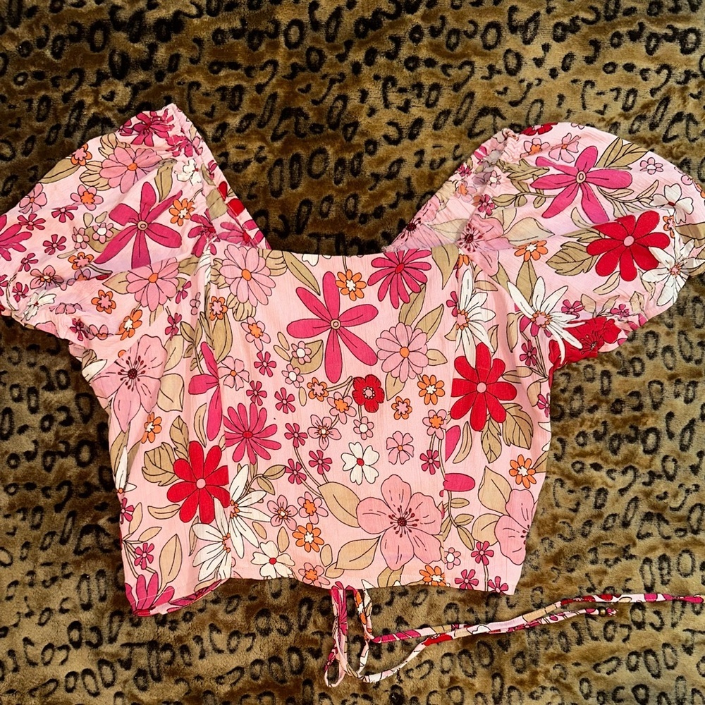 Angie Boho Floral Puff Sleeve Crop Top 🌸